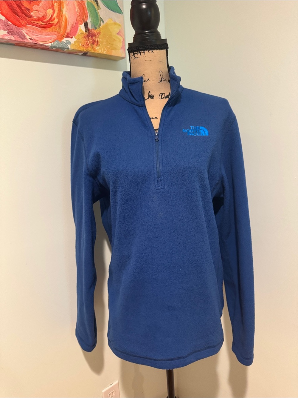 Men’s size small The North Face Women's Royal Blue Half-Zip Fleece Pullover